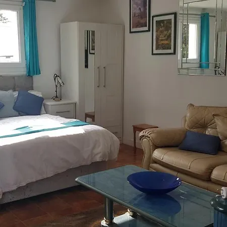 Bed & Breakfast Renard Retreat